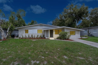 1545 Hialeah St, Orlando, FL 32808