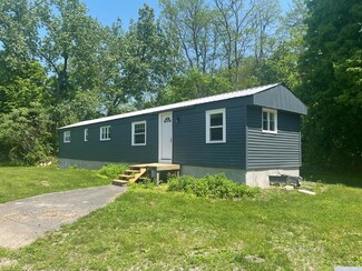 51 Vedder Rd, Catskill, NY 12414