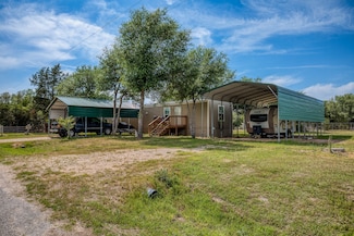 5200 & 5220 Schulenberg Ln, Burton, TX 77835