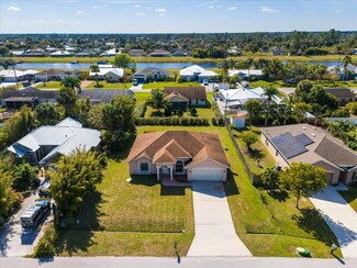 982 SW Worcester Ln, Port Saint Lucie, FL 34953