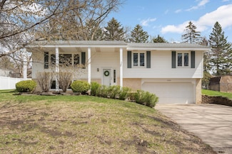 11203 Radisson Dr, Burnsville, MN 55337