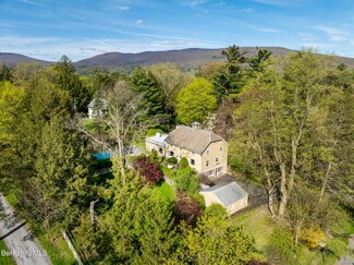 26 Whitman St, Williamstown, MA 01267