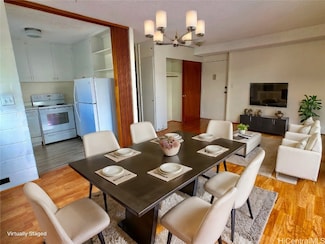 509 University Ave Unit 205, Honolulu, HI 96826