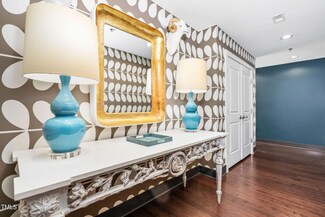 140 W Franklin St Unit 406, Chapel Hill, NC 27516