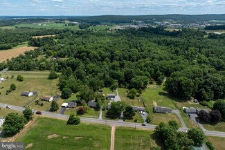 1160 Elverson Rd, Morgantown, PA 19543