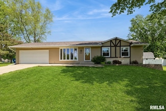 2212 Harts Mill Rd, Clinton, IA 52732