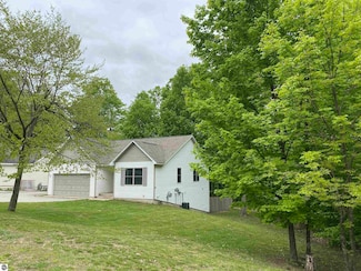 835 Eden St, Kingsley, MI 49649
