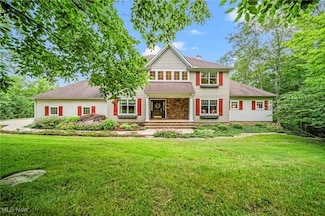 11275 Beechnut Ln, Chardon, OH 44024