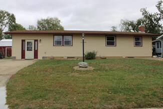 2106 W 4th St, Perry, IA 50220