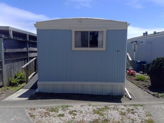 25 Oceanview Ave Unit 25, Half Moon Bay, CA 94019
