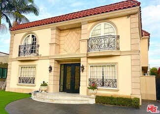 268 S Palm Dr, Beverly Hills, CA 90212