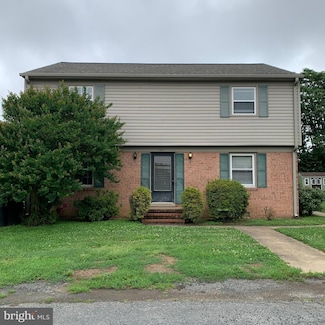 300 Claiborne Ave Unit 2, Fredericksburg, VA 22405