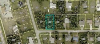 5582 Henley St, Pine Island Center, FL 33922