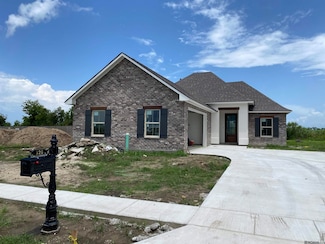 320 Marmandie Ave, Thibodaux, LA 70301