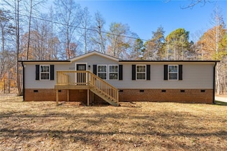 3227 E Calloway Dr, Haw River, NC 27258