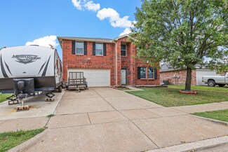 117 Phlox Ln, Burleson, TX 76028