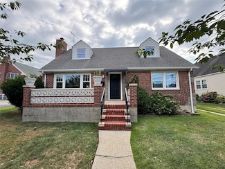 616 William St, New Hyde Park, NY 11040