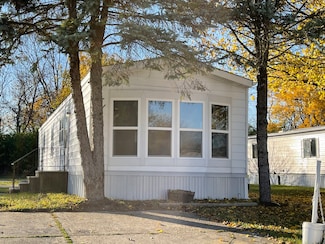 237 Blackthorn Rd, Matteson, IL 60443