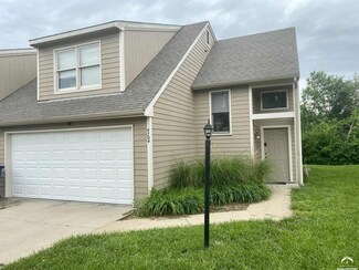 4704 W 24th St, Lawrence, KS 66047