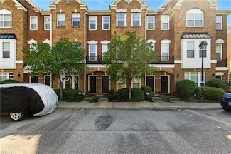 646 Claire Ln, Newport News, VA 23602