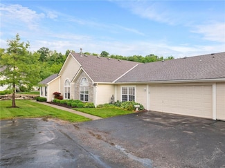 6113 NE Kensington Dr, Lees Summit, MO 64064