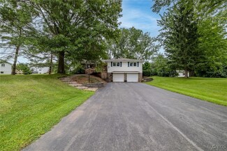7882 Dewitt Dr, Baldwinsville, NY 13027