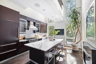 262 W 25th St, New York, NY 10001