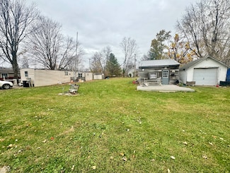 514 E Howard St, Waveland, IN 47989
