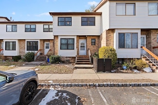 3 Wood Acres Dr, North Brunswick, NJ 08902
