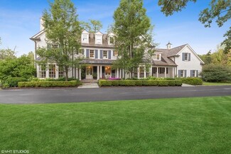 424 S Ridge Rd, Lake Forest, IL 60045