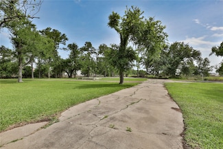1001 Wilson Rd, Clute, TX 77531