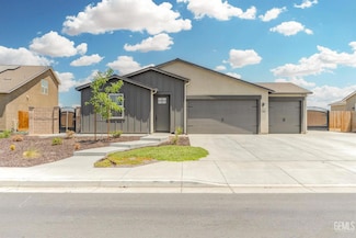 14308 Cloverdale Ln, Bakersfield, CA 93314