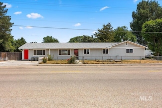 435 N Haskett St, Mountain Home, ID 83647