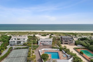 355 Dune Rd, Westhampton Beach, NY 11978