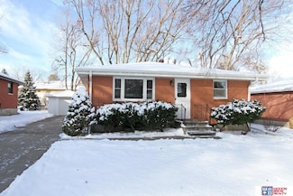 333 Orcutt Ave W, Lincoln, NE 68504