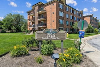 1226 S New Wilke Rd Unit 301, Arlington Heights, IL 60005