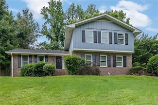 5618 Fern Creek Dr SW, Lilburn, GA 30047