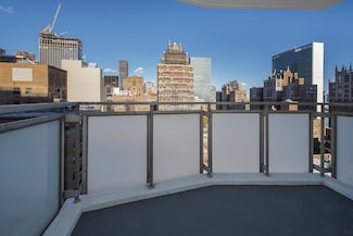 300 E 40th St Unit 24B, New York, NY 10016