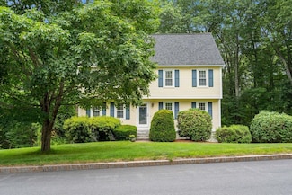 39 Autumn Run, Hooksett, NH 03106