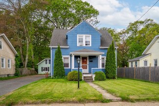 95 Thaddeus St, Chicopee, MA 01020