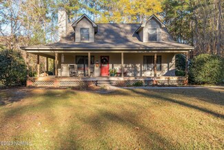 301 Day Lilly Ln, Pollocksville, NC 28573