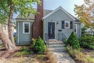 48 Homefield Ave, Providence, RI 02908