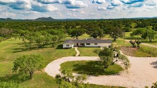 2340 SE Us Highway 71, Llano, TX 78643