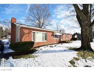 2225 S Hawkins Ave, Akron, OH 44314