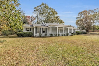 519 S Scott St, Scottsboro, AL 35768
