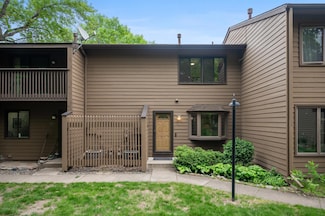 360 W Eagle Lake Dr, Maple Grove, MN 55369