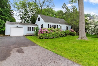 21 Patricia Ave, Fishkill, NY 12524