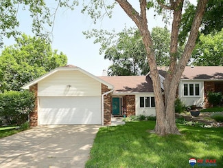 1730 Trelawney Dr, Lincoln, NE 68512