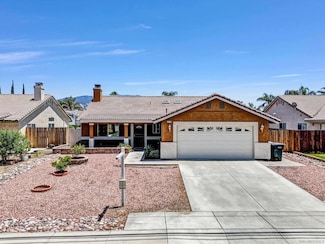 815 S Hewitt St, San Jacinto, CA 92583