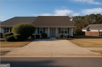 1750 Summerwoods Ln, Griffin, GA 30224